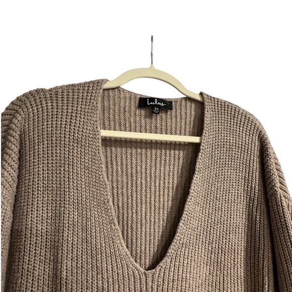 Lulus women’s size XS beige v-neck mini sweater dress - Picture 2 of 4